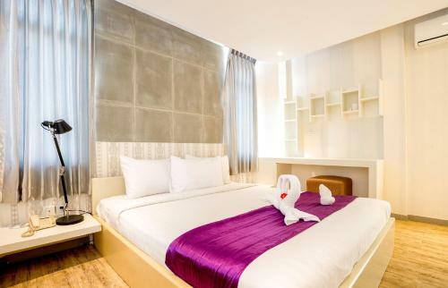 St. 288 Hotel & Apartment