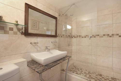 Hostal 40 Winks Guest House Green Point