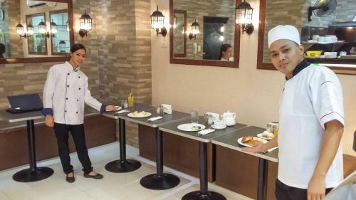 Jmm Apartment Suites