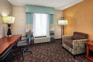 Hotel Hampton Inn & Suites By Hilton Toronto Airport