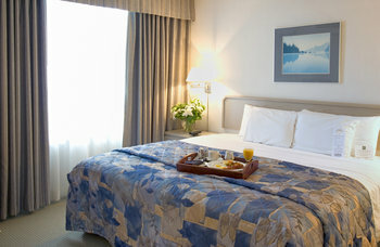 Hotel Quality Suites Toronto Airport