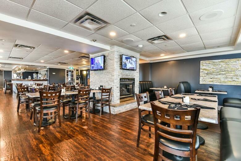 Radisson Suite Hotel Toronto Airport