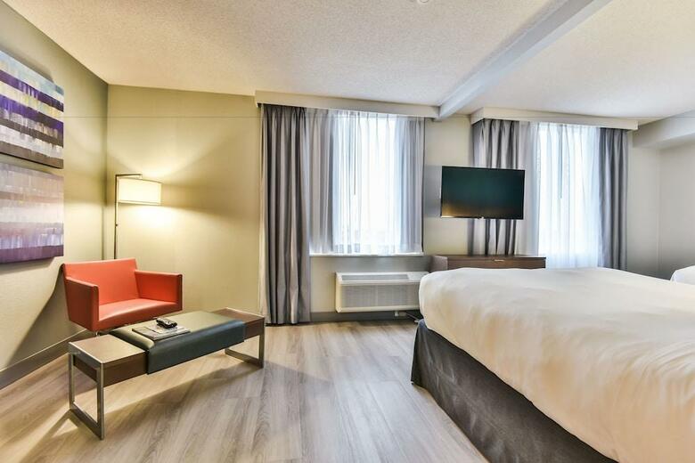Radisson Suite Hotel Toronto Airport