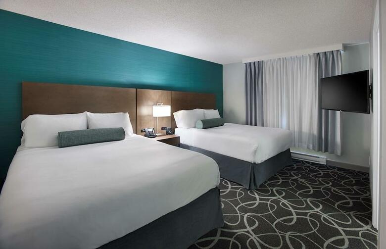 Radisson Suite Hotel Toronto Airport