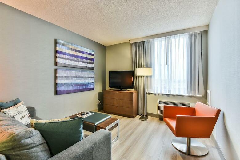 Radisson Suite Hotel Toronto Airport