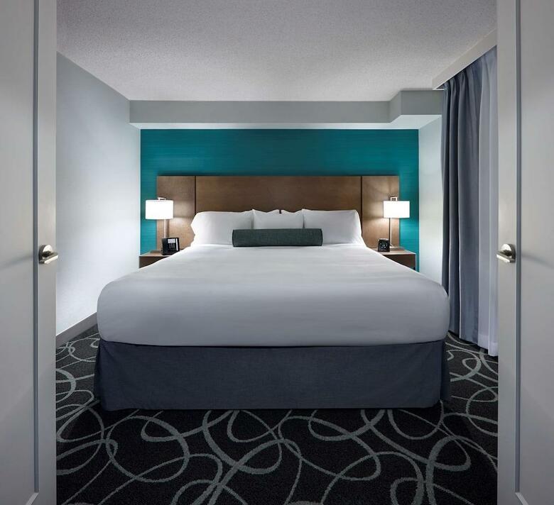 Radisson Suite Hotel Toronto Airport