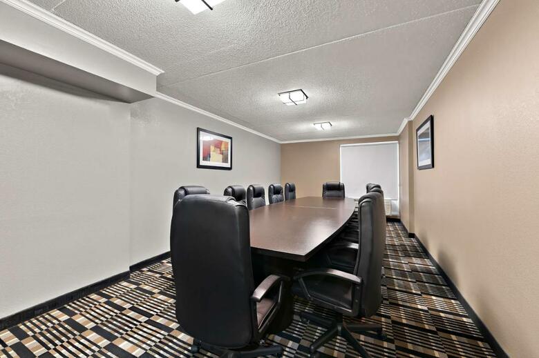 Best Western Plus Toronto North York Hotel & Suites