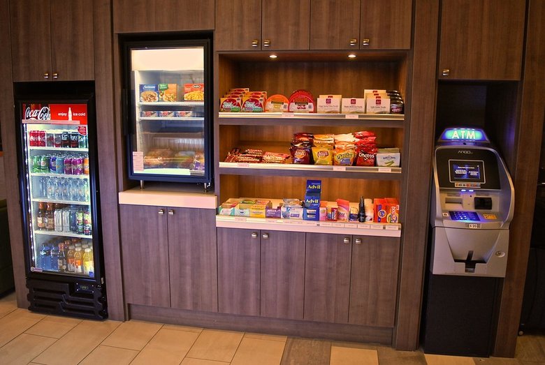 Hotel Holiday Inn Express Airport