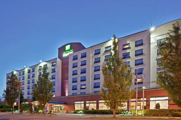 Hotel Holiday Inn Express Airport