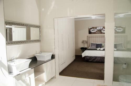 Hostal Goulden Street Guest House