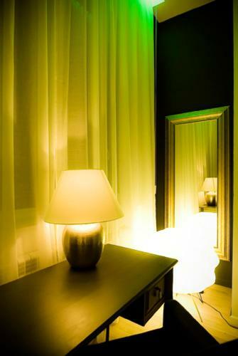 Qiu Hotel Rooms