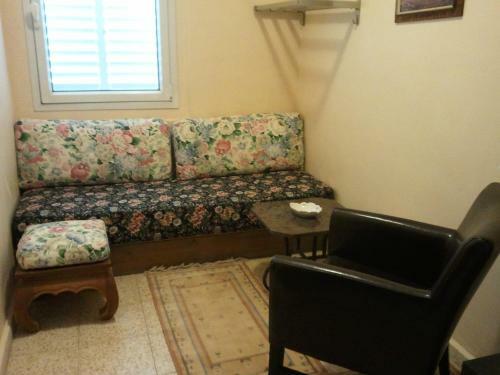 Hostal Dekel Guesthouse