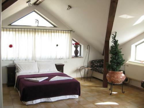 Hostal Dekel Guesthouse