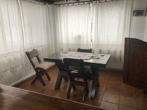 Hostal Pensiunea Cerbul Carpatin