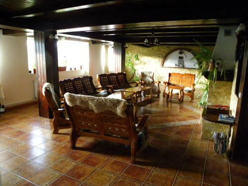 Hostal Pensiunea Cerbul Carpatin