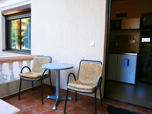 Hostal Private Accommodation Kubura