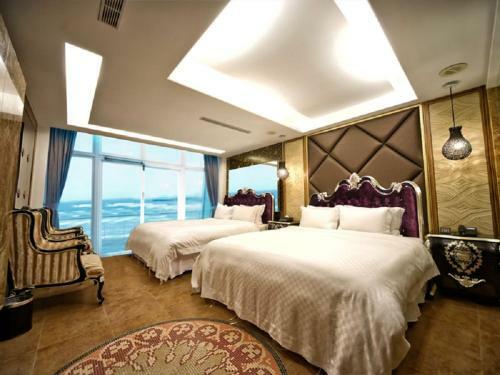Hotel White House Beach Resort