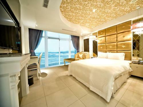 Hotel White House Beach Resort