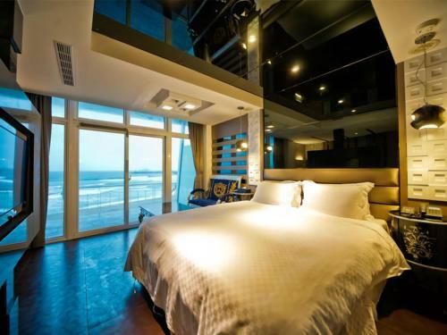 Hotel White House Beach Resort