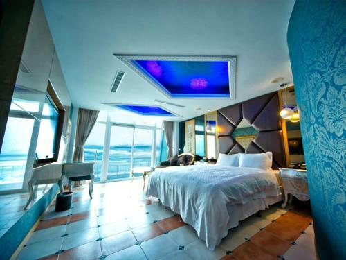 Hotel White House Beach Resort