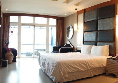 Hotel White House Beach Resort
