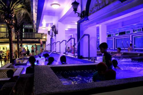 Hotel White House Beach Resort