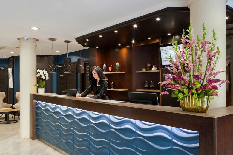 Hotel Neh� Suites Cannes Croisette