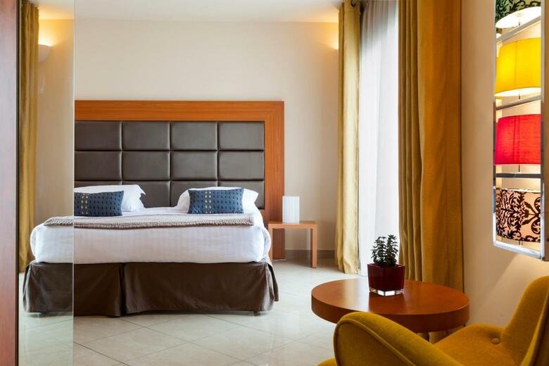 Hotel Neh� Suites Cannes Croisette