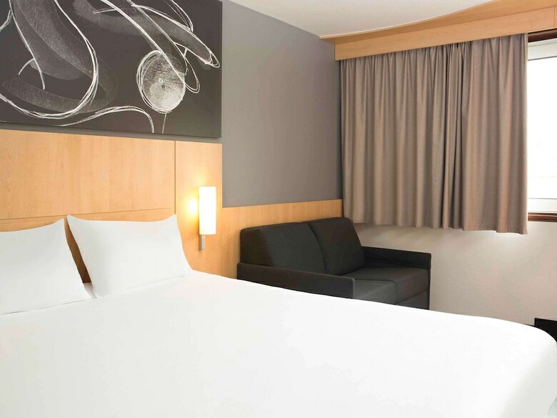 Hotel Ibis 3 Lacs Neuch�tel