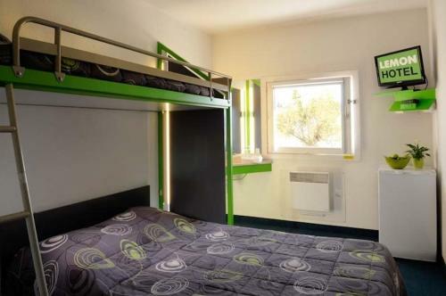Lemon Hotel