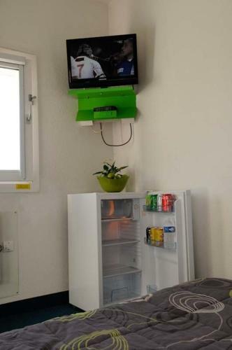 Lemon Hotel