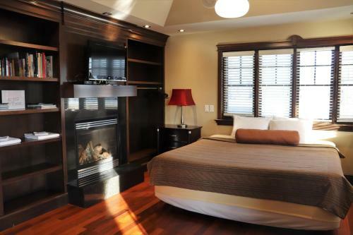 Hostal Westmount River Inn