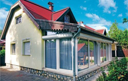 Holiday Home Kat� Utca-si�fok