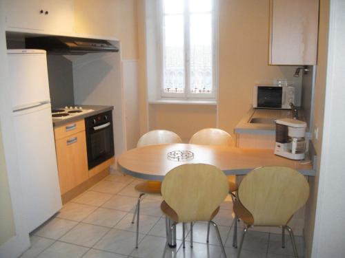 Holiday Home Maison Mauchamp Beaune