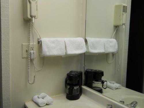 Value Inn Motel - Oak Creek