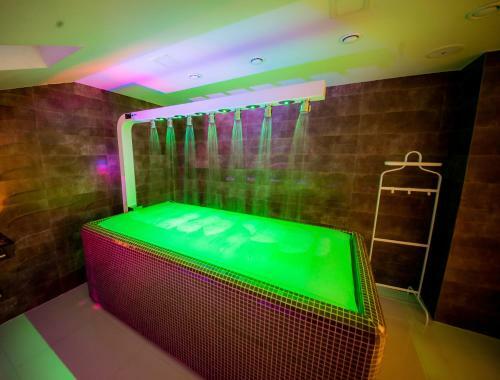 Hostal Pensiunea Un Baiat Si O Fata