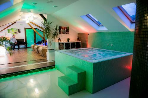 Hostal Pensiunea Un Baiat Si O Fata