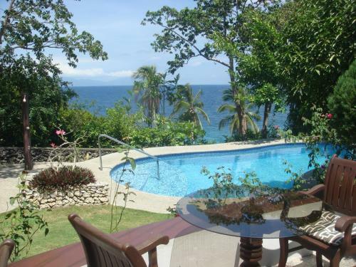 Hotel Padre Burgos Castle Resort