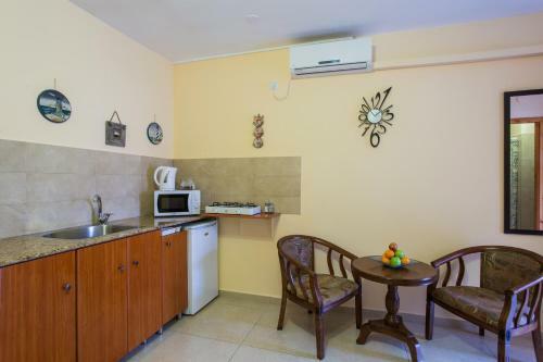 Hostal Dead Sea Club Guest House