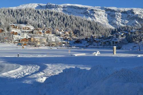 Bellaval Hotel & Restaurant