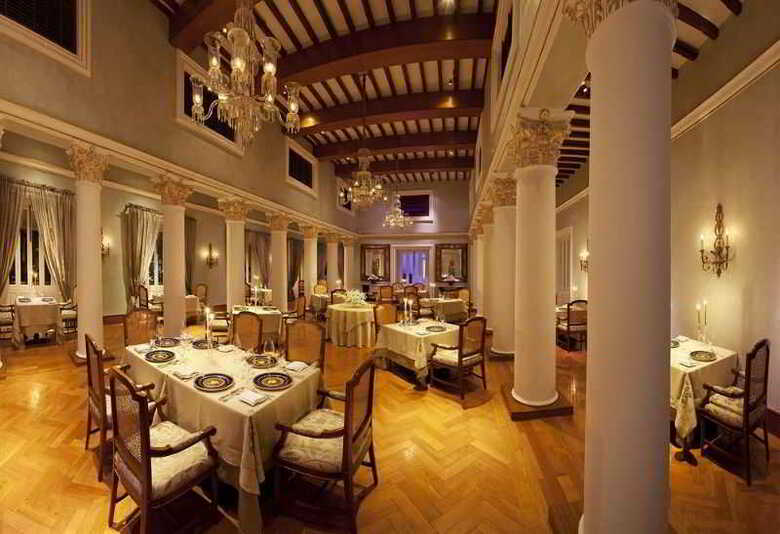 Hotel Taj Falaknuma Palace