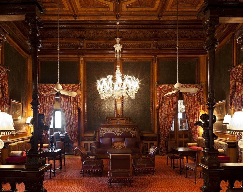 Hotel Taj Falaknuma Palace