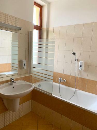 Anna-m�ria Villa Hotel