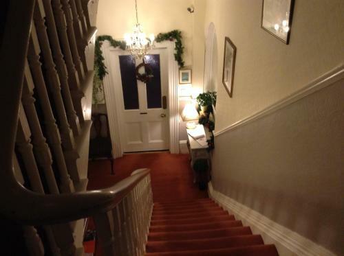 Hostal Citadel House Hotel