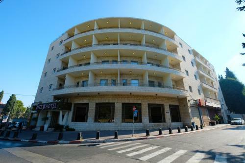 Ritz Hotel