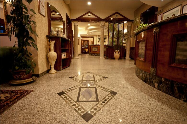 Hotel Ambra Palace