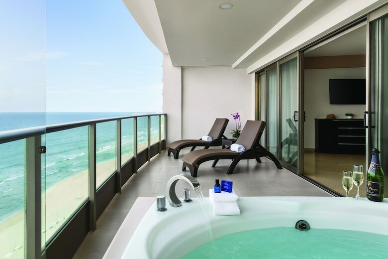Hotel Seadust Cancun Family Resort