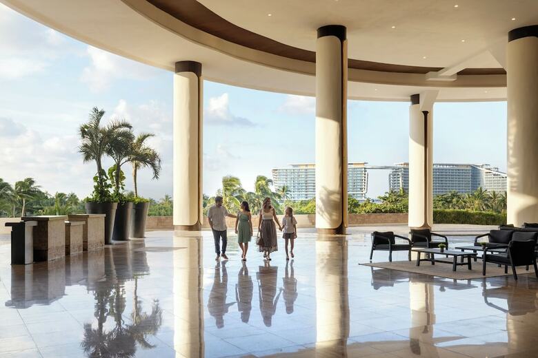 Hotel Seadust Cancun Family Resort