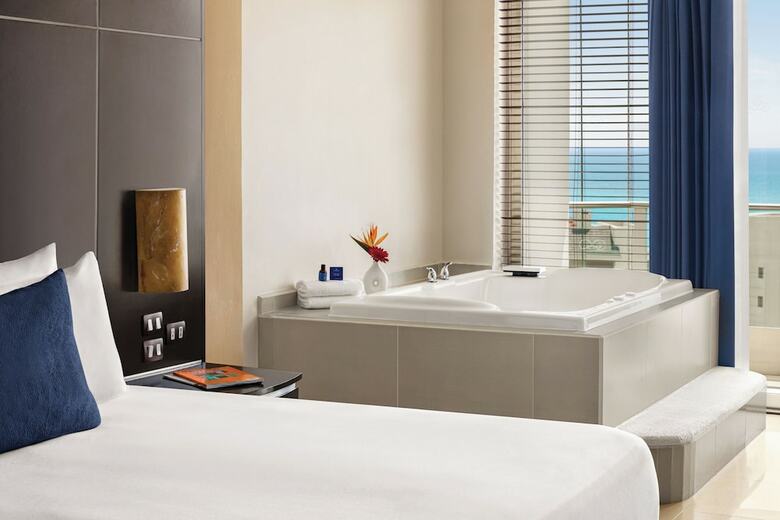 Hotel Seadust Cancun Family Resort