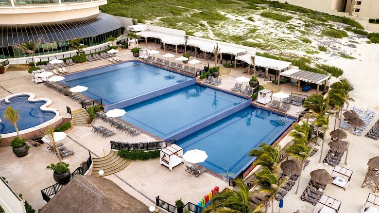 Hotel Seadust Cancun Family Resort
